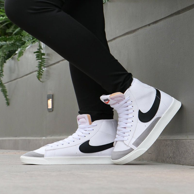 NIKE BLAZER UNISEX